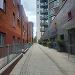 City Living 2 Bedroom 2 Bathroom Apartment In Deansgate Manchester M1