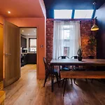 Four Bedroom Urban Home Hosted By Mcr Dens