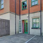 Pass The Keys Spacious Apartment For 2 Free Parking