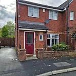 Pet Friendly 3 Bedroom Apartment In Manchester By Sublime Stays