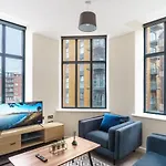Bright 2 Bedroom Apartment In Central Manchester