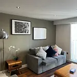 Stunning Manchester City Centre Apartment! Ideal For Small Groups