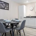 Lovely 1 Bedroom Apartment In Manchester