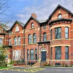 Free Parking - Spacious 2-Br Close To Salford Royal