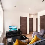 Stayzeni, Alexandra Rise Manchester Roomy 1 Bed