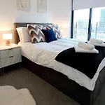 Balcony, Waterfront, En-Suite, Roof Terrace, Yogo Exercise Studio, City Views Salford Manchester Apartment