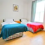 3X Parking Opposite Park Walk To Salford Uni Pass The Keys
