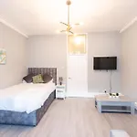 Benoit Apartments