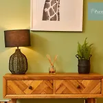 Big Contractor House With 6 Beds & Free Parking By Purestay - 7 Night Min!