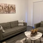 Luxury 1-Bedroom Apartment