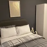 Luxury 1-Bedroom Apartment