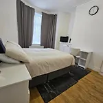 Stylish & Quiet Space