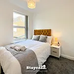 Ashfield Co-Living - Private Room Self-Cater