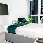 Modern City Centre Apartment With Smart Technology