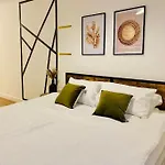 1 Big Stunning Bedroom In An Apartment Central To Piccadilly, Mancity Stadium, And Coop Live