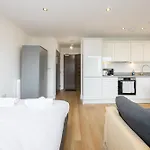 Stylish Studio Flat- 9 Min Walk To Man Utd Stadium