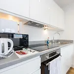 Stylish Studio Flat- 9 Min Walk To Man Utd Stadium