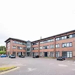 Elegant One-Bedroom Apartment In Salford - Perfect For Short Stays By Av Hughes Properties