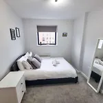 Canal Side Flat By City Superhost