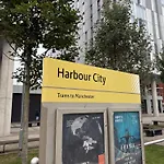 Mediacity One Bedroom Skyline Flat