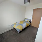 Stunning Modern 2 Bedroom Apartment - Perfect Getaway