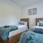Pass The Keys Luxury Apartment In Center Manchester Parking