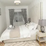 Mdz Luxe Stays-Sleeps 6