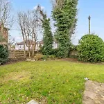 Studio Cottage With Shared Garden - 3Min To Bus Stop