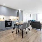 2 Bedroom Apartment In Manchester