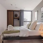Midori Suite 2Br City Views