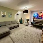 Ao & Etihad Stadium 6 Guest Stay- 3 Bedroom Central House With Parking & Wi Fi