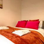 2Br Apartment - Manchester City Centre - Balcony