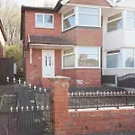 Cosy 3 Bedroom House In Quiet Residential Area
