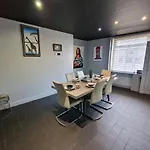 City Centre Hidden Gem Sleeps 22 By City Superhost