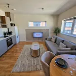 Free Parking City Centre Flat By City Superhost