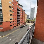 Lux 2Bed City Centre And Ao Arena Free Parking Modern Apt