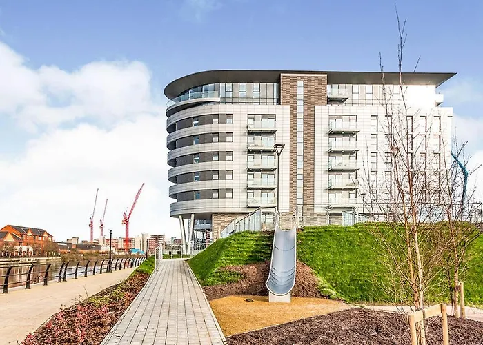 Penthouse Manchester With Balcony Views