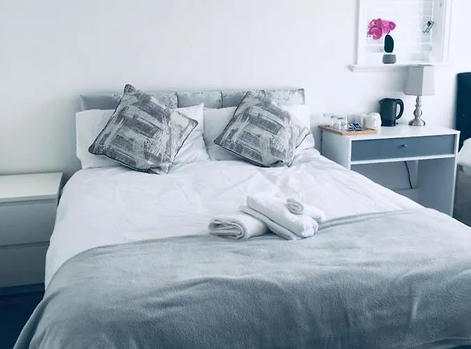 Elsham Gardens Rooms - Shared Facilities