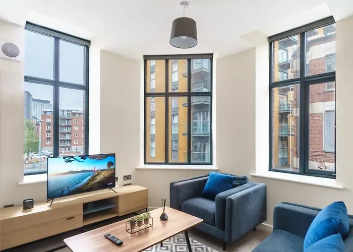 Bright 2 Bedroom Apartment In Central Manchester