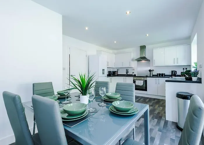 Sleek And Stylish 3 Bedroom Home