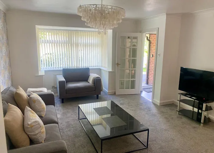 Cosy 4Br Home In Prestwich With Free Parking