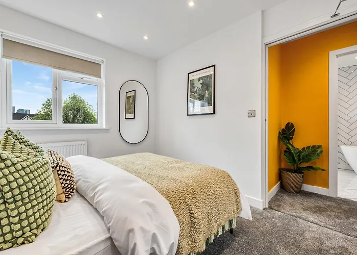Quayside Escape- Tranquil Double Room In Shared Home With Free Parking