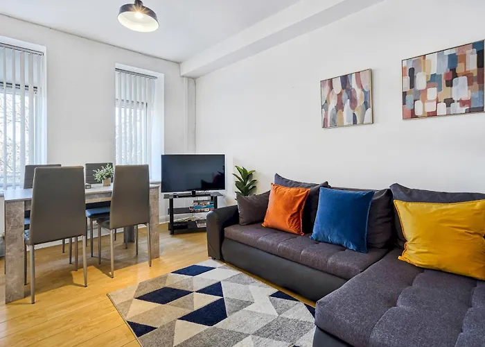 Pass The Keys Luxury Apartment In Center Manchester Parking