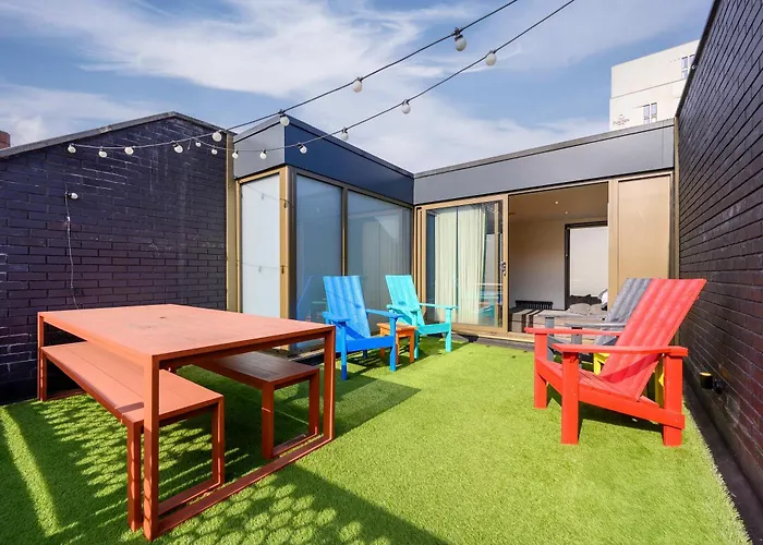 Free Parking - Roof Terrace - Luxury Townhouse