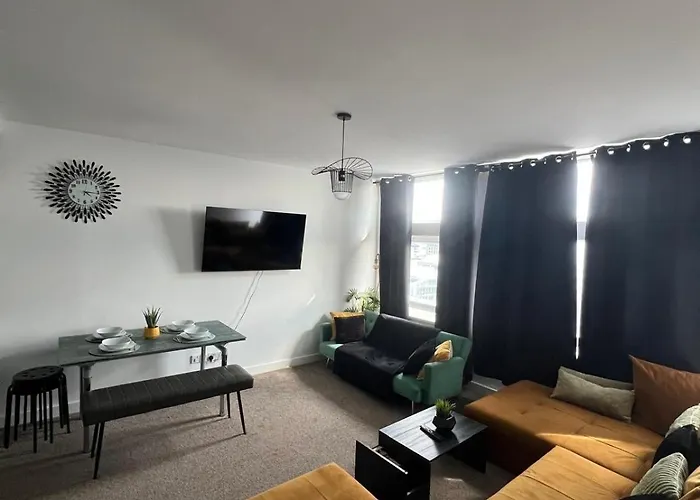 Opulent Skyline Stays