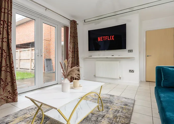 Spacious 4Bd 3Bt Home - Etihad - Coop - Pool Table - Free Parking