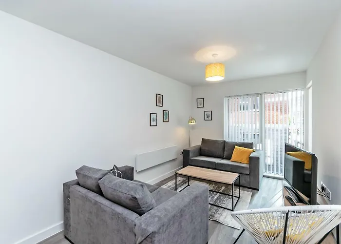 Halo House Apartments