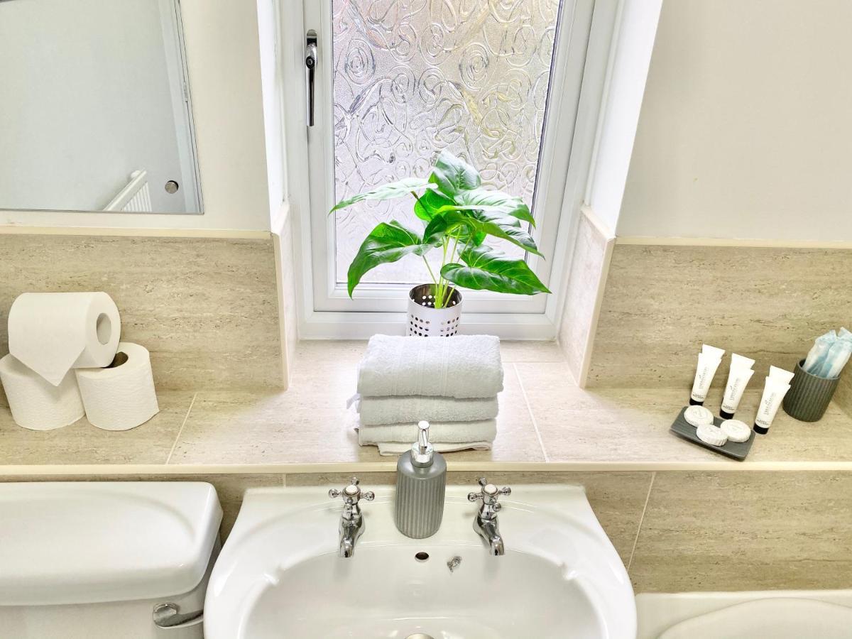 Apartment Convenient Centre 3bd With Free Parking
