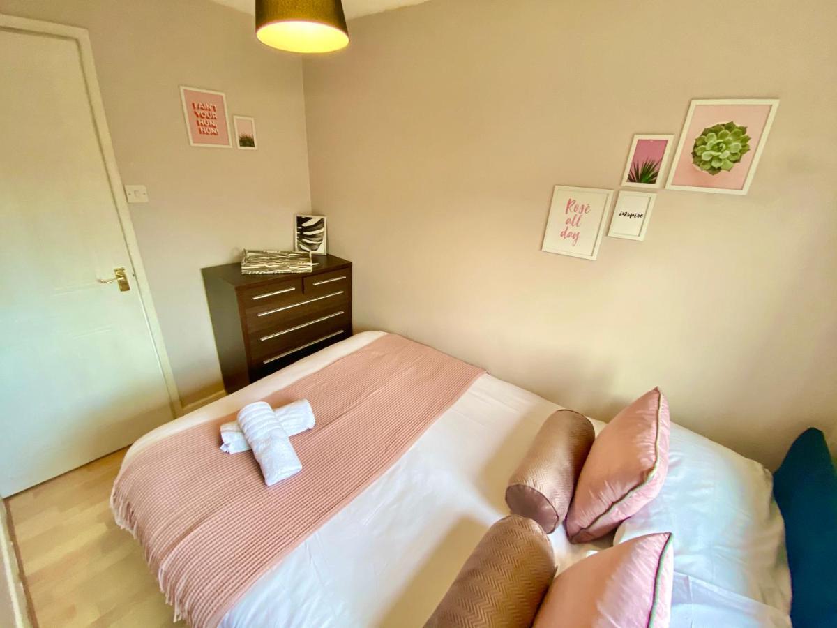 Apartment Convenient Centre 3bd With Free Parking