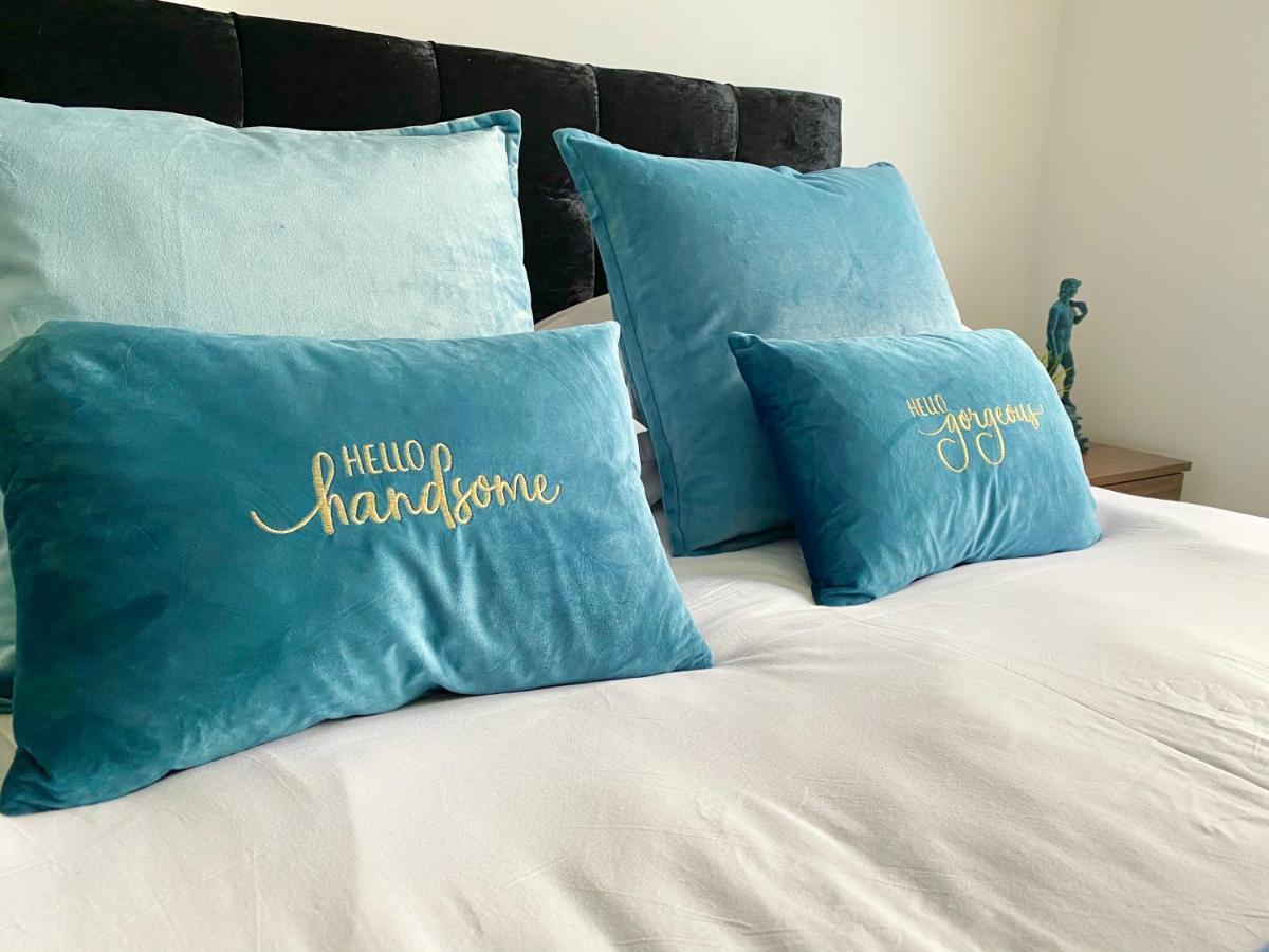 Convenient Centre 3bd With Free Parking Manchester